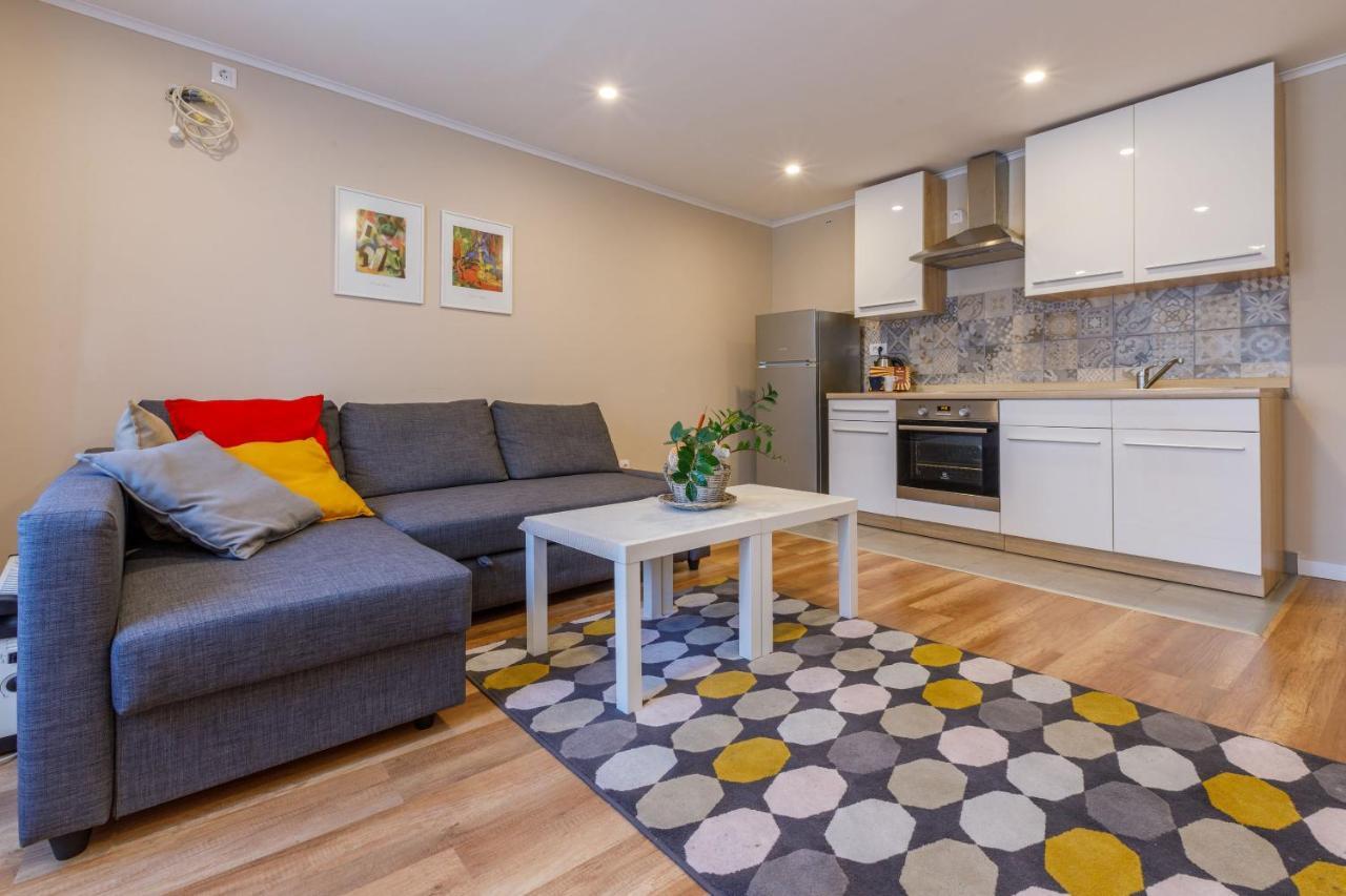 Apartment Edmond Selce Esterno foto